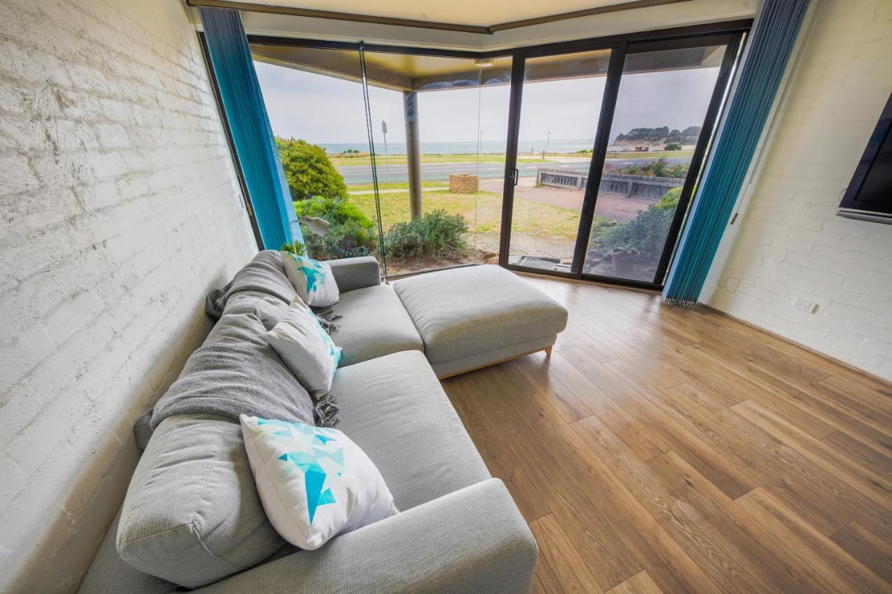 Max's Beachside * Torquay